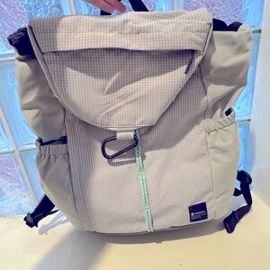 lululemon front clip 21L backpack - seal grey/wild mint